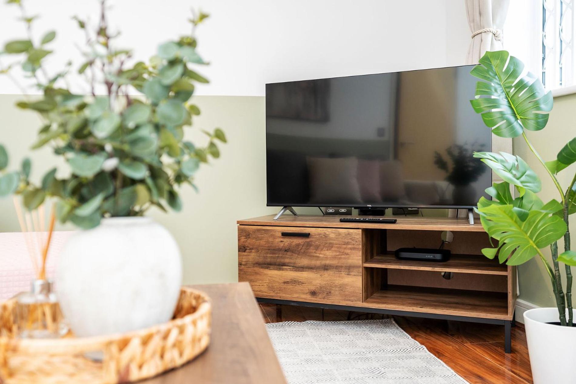6 Guests - 3 Bedrooms - Free Wi-Fi - Манчестер Екстер'єр фото